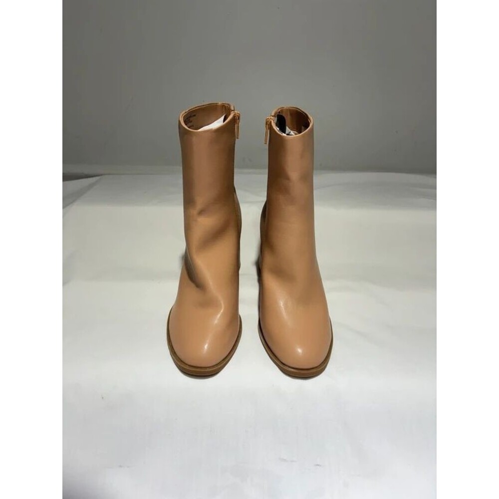 NEW Women's tan block heel ankle boots Size 8.5